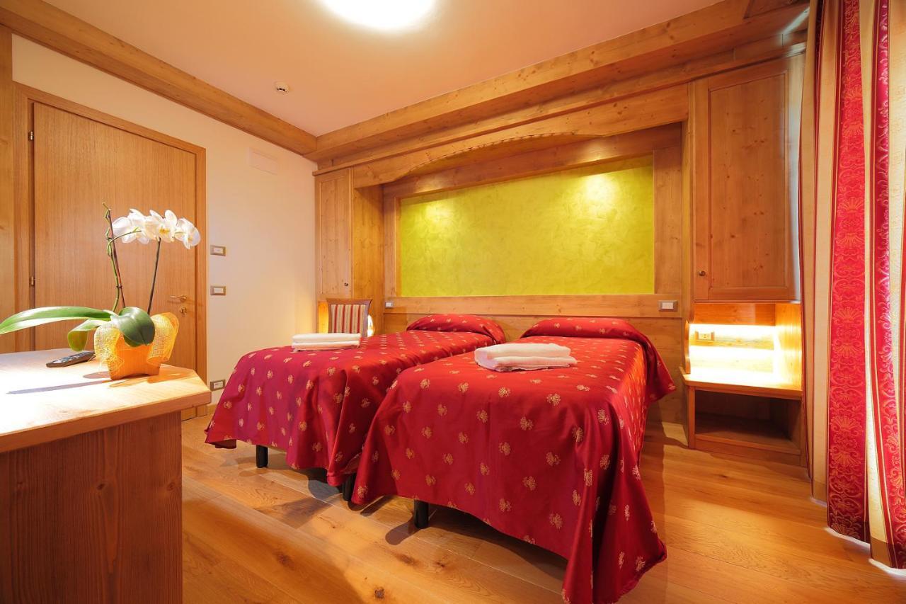 Hotel Al Sole Fusine in Valromana Zewnętrze zdjęcie